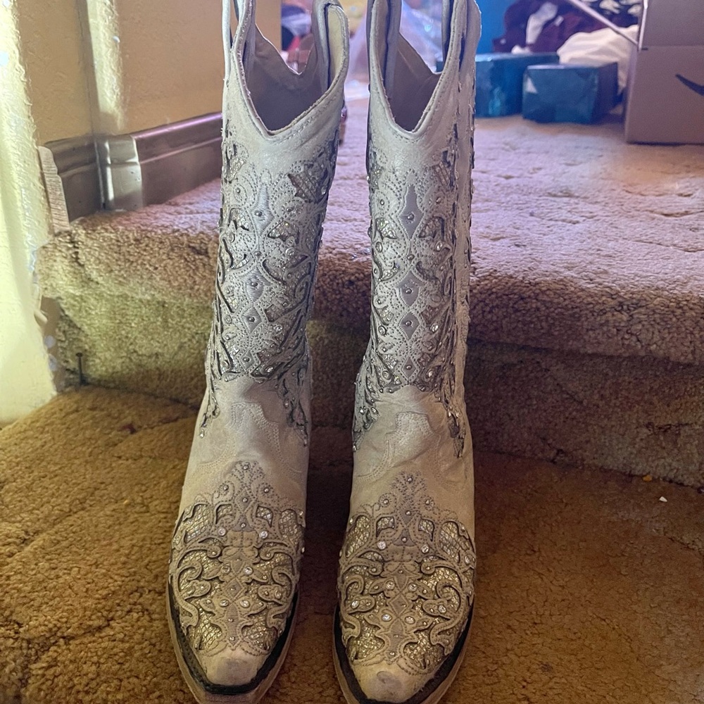 Corral boots